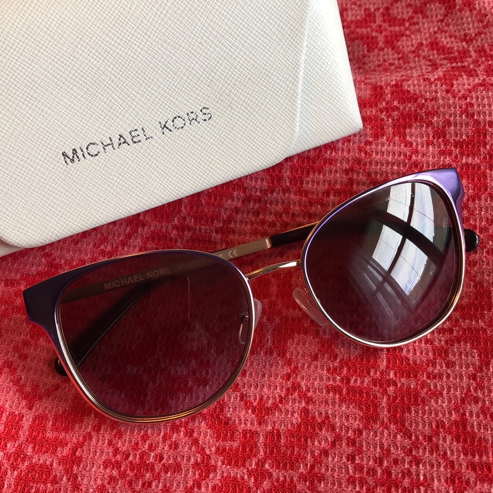 Michael Kors Sunnies 😎 - Picture 1 of 4